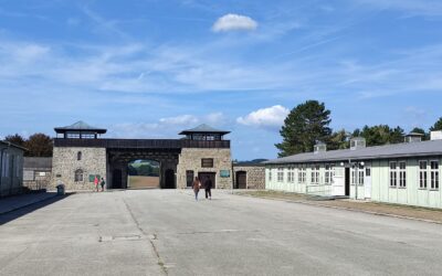 Internationale Jugendaustausche mit Fokus auf die Geschichte des Nationalsozialismus: Anne-Frank-Haus besucht Mauthausen
